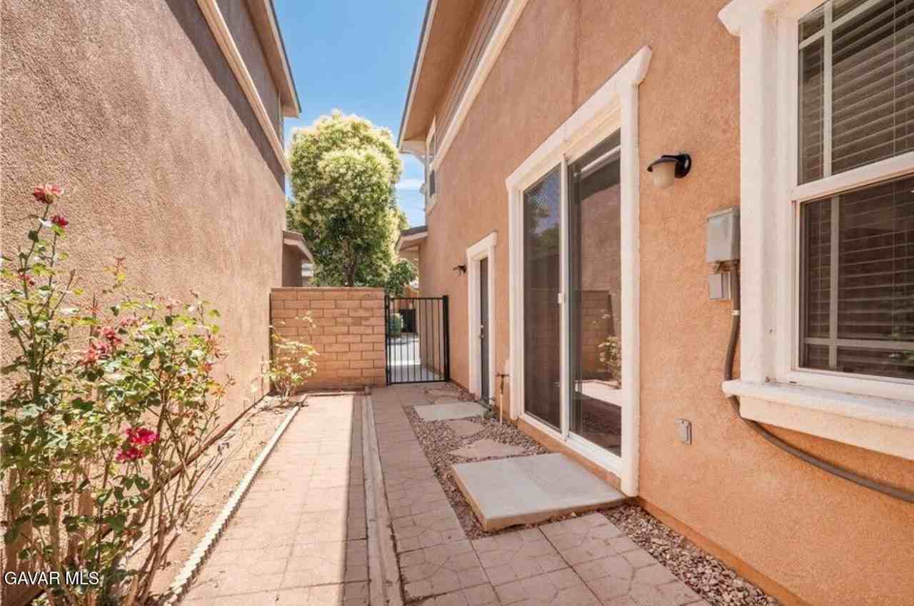 38133 Mendocino Way - Photo 4 of 37