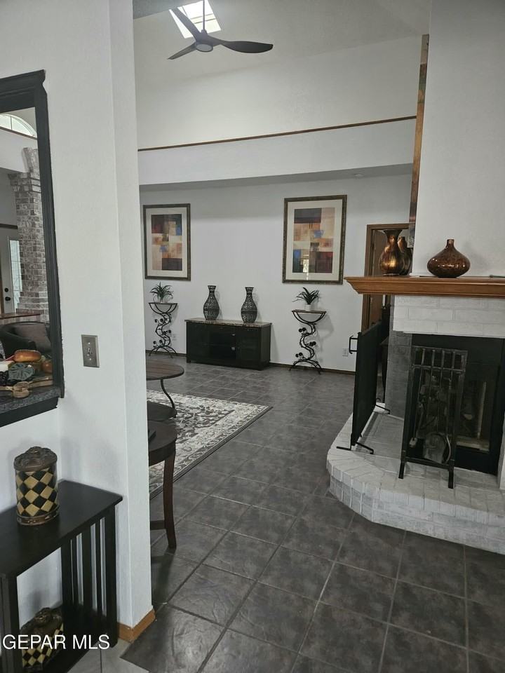 5936 Oleaster Dr - Photo 4 of 21