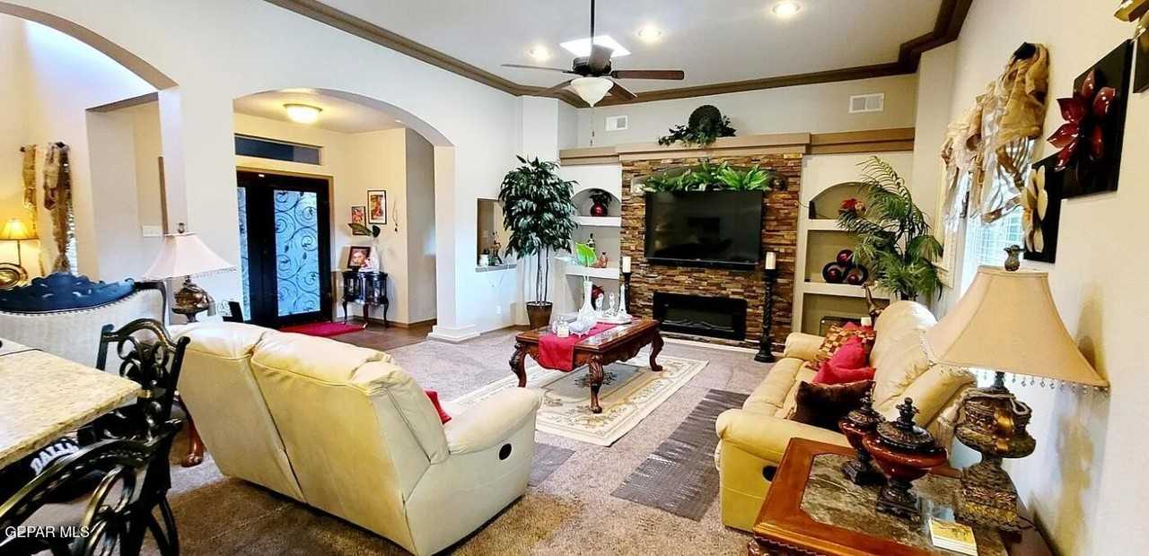 13212 Emerald Hills St - Photo 7 of 34