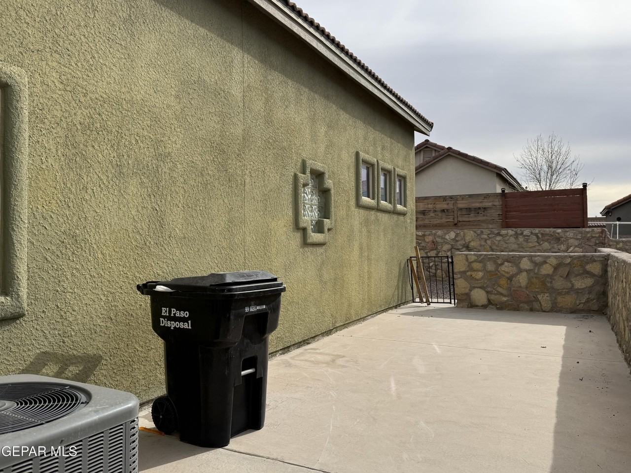 13136 Freshford Dr - Photo 6 of 36