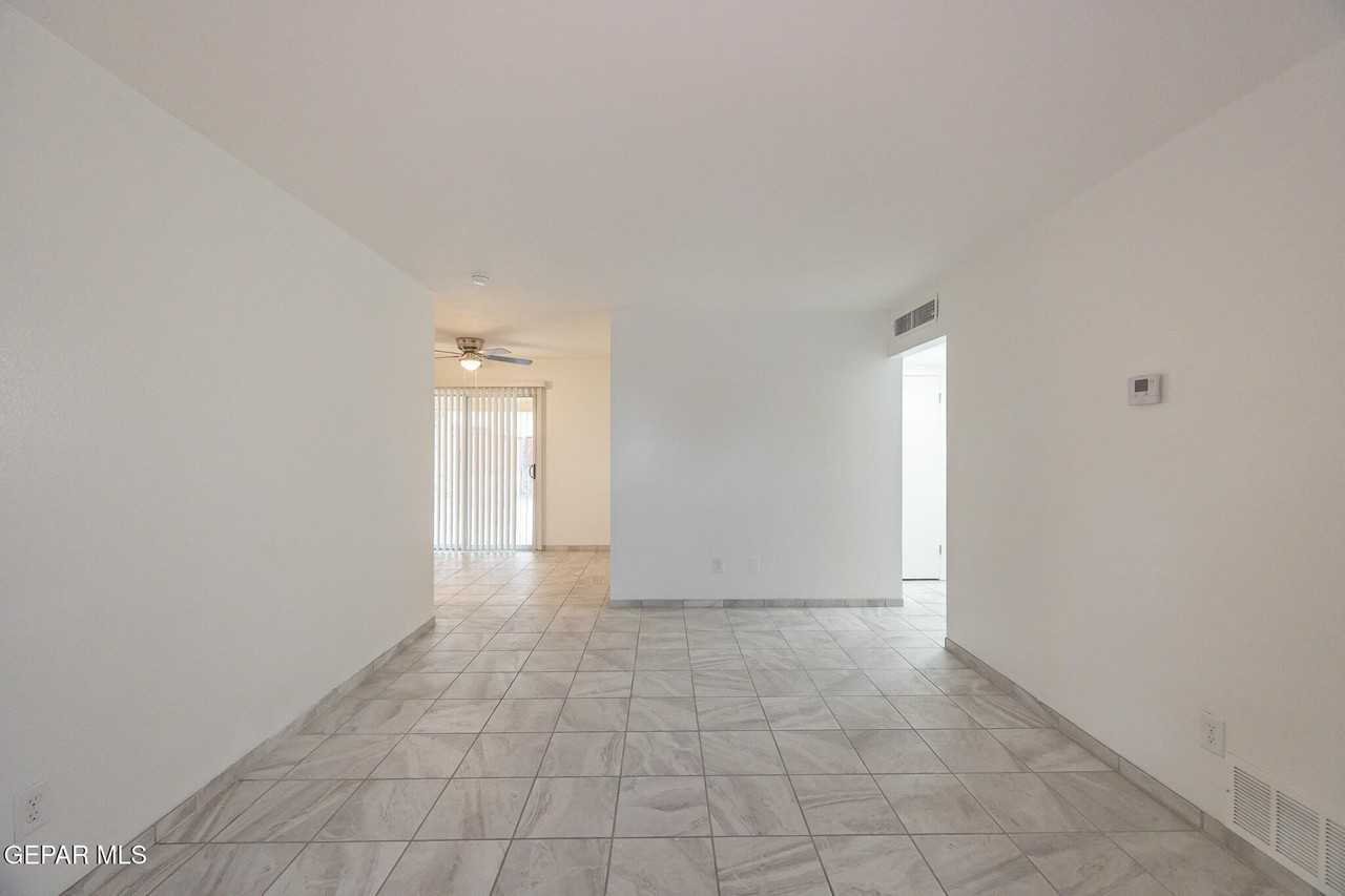 8307 Mettler Dr - Photo 4 of 16