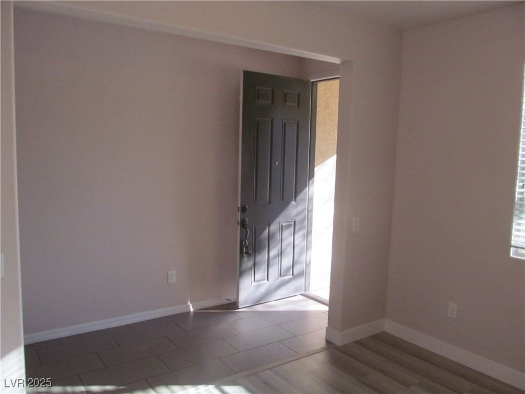 7622 Canyon Diablo Rd - Photo 3 of 39