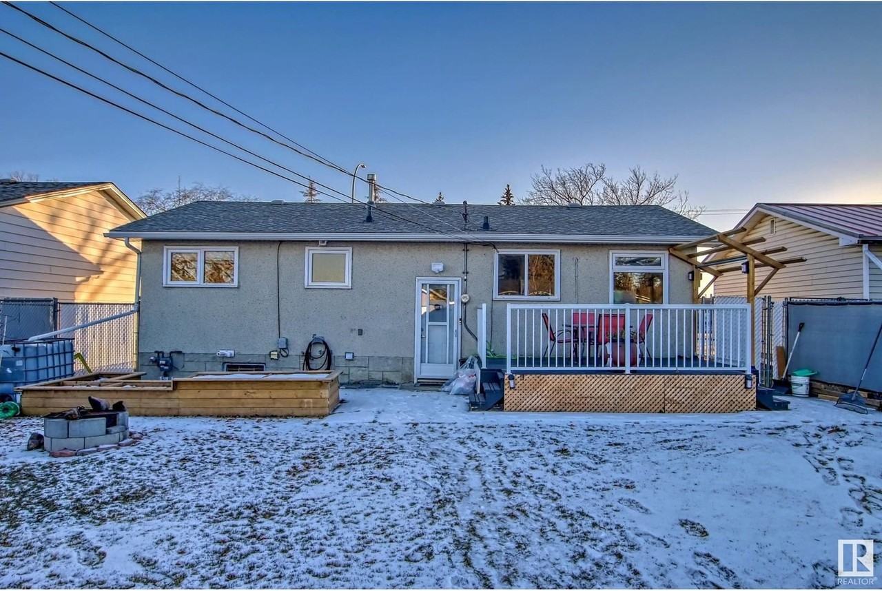 6124 137 Ave Nw #MAIN - Photo 6 of 11