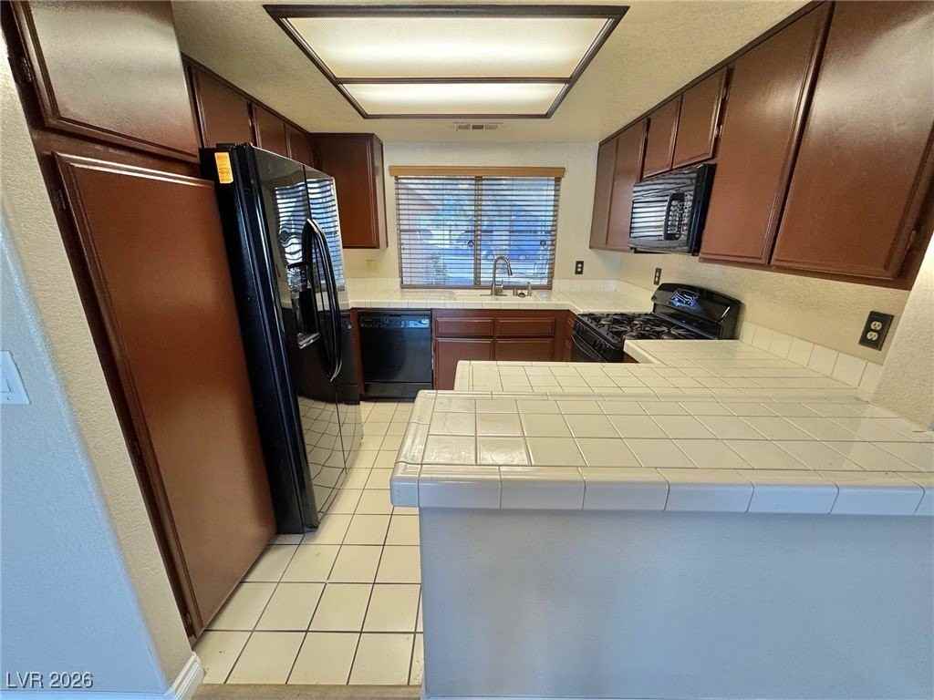 1928 Bookbinder Dr - Photo 2 of 27