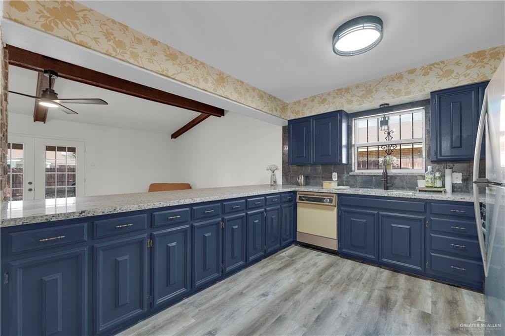 3207 N 20th St - Photo 4 of 14