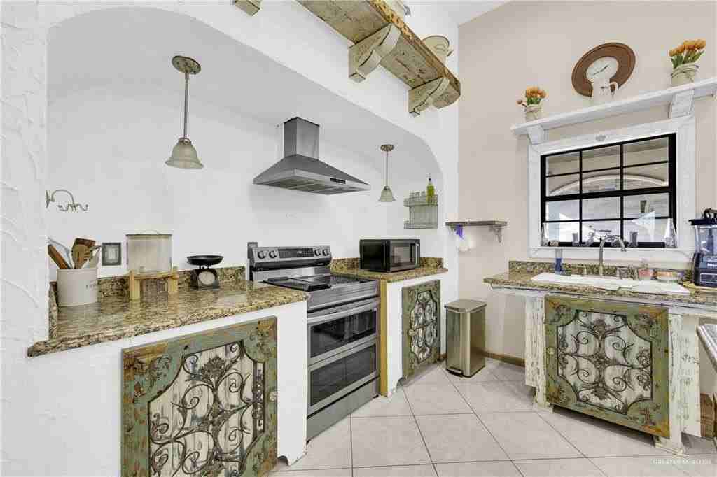 825 Carpintero St - Photo 7 of 20