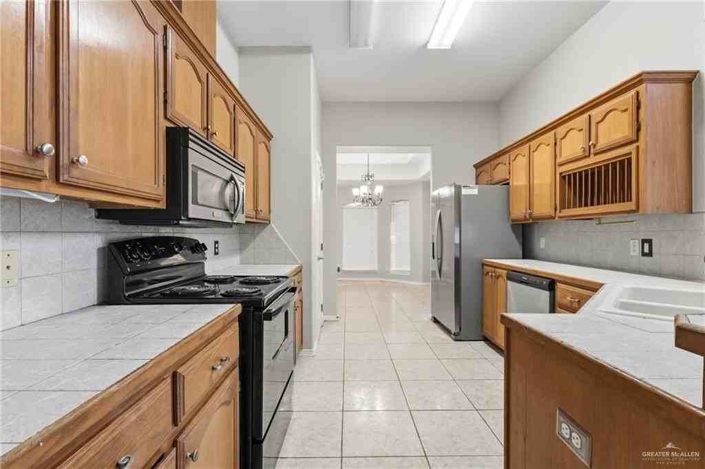 6101 N 25th Ln - Photo 3 of 21