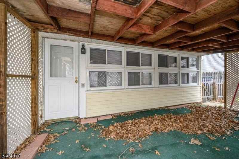 118 Colonia Blvd - Photo 7 of 17