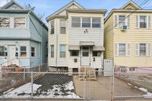 featured image of 102 Highland Ave #2