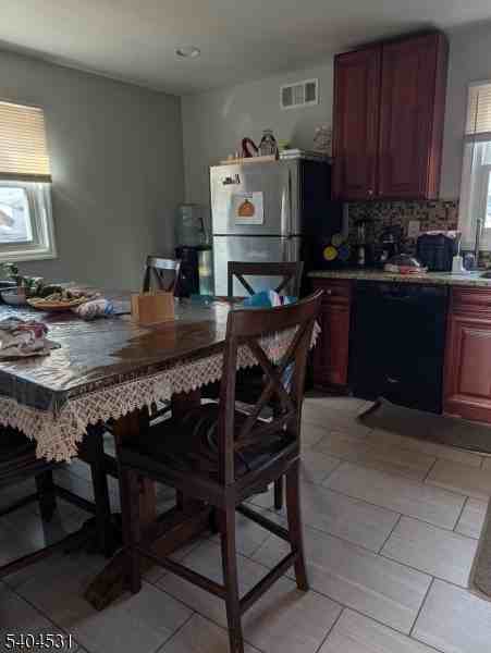 700 Lehigh Ave - Photo 3 of 16