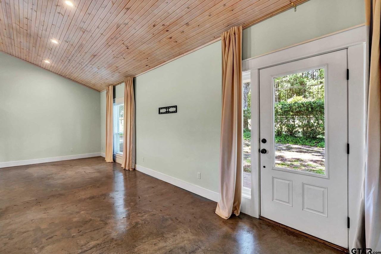 4951 Fm 346 E - Photo 7 of 23