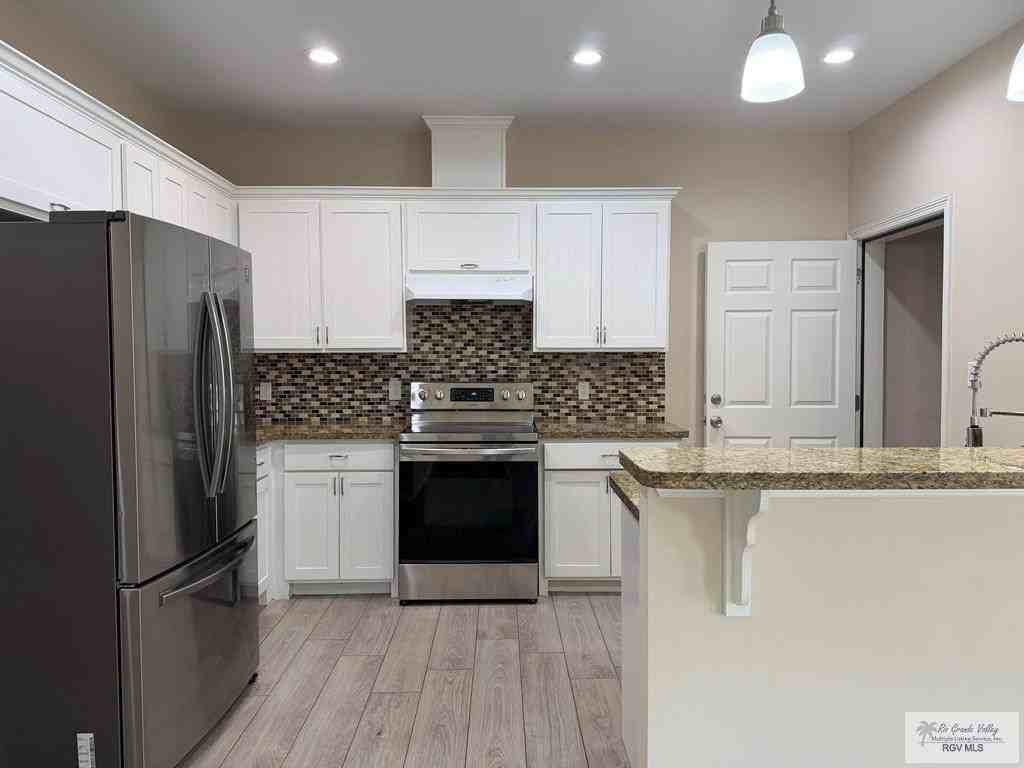 4302 Santee Dr #A - Photo 5 of 16