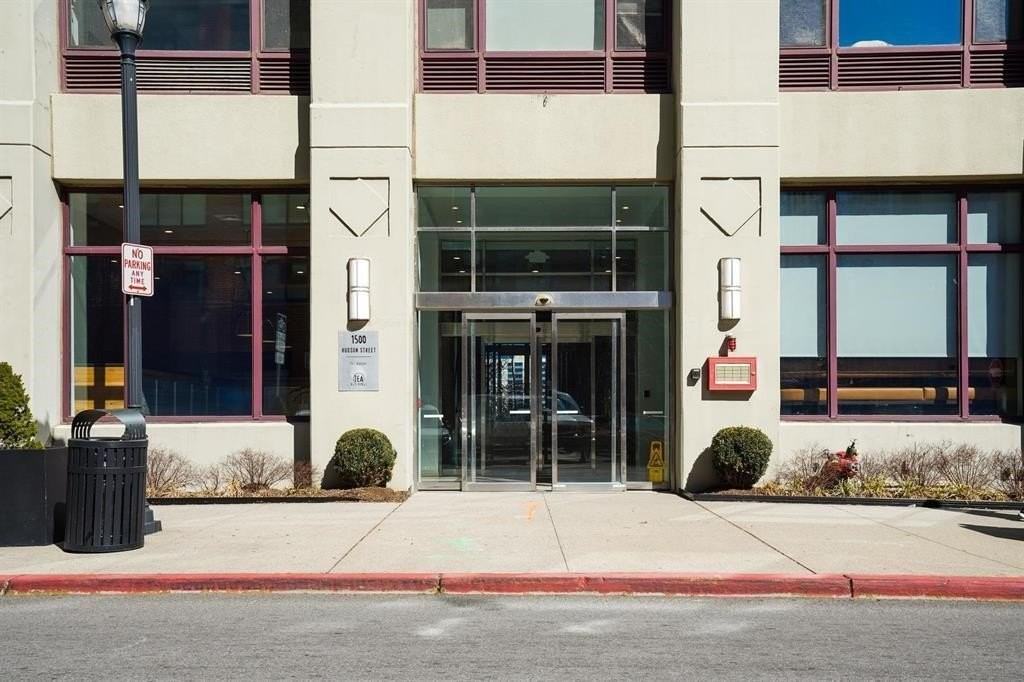 1500 Hudson St #2K - Photo 6 of 9