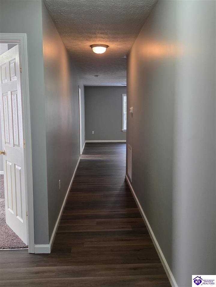 171 Red Hawk Dr - Photo 4 of 24