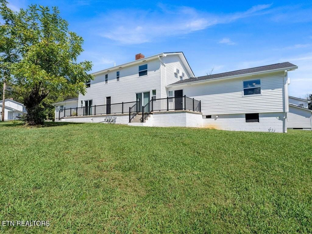 155 Tacoma Rd - Photo 5 of 33