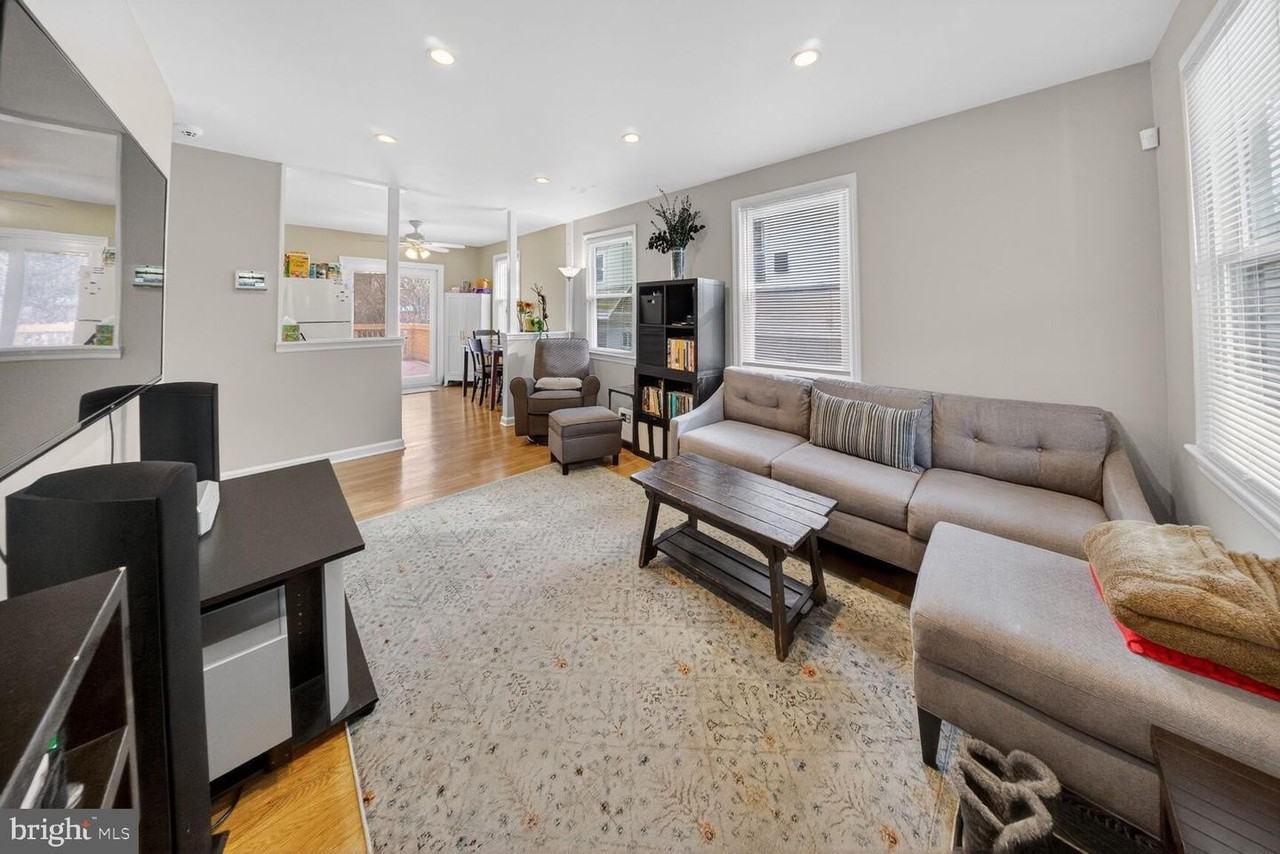 4409 30th St - Photo 2 of 20