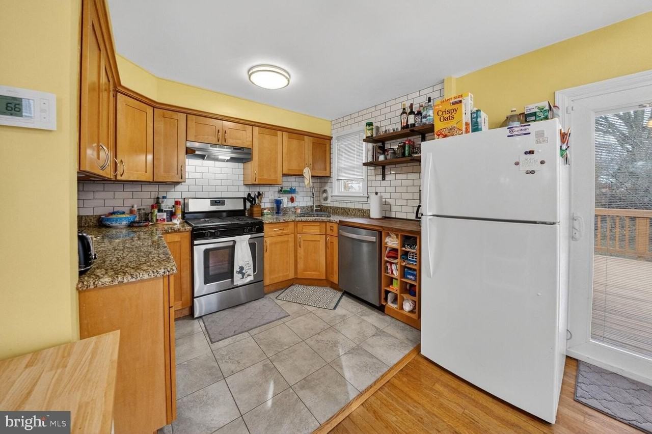 4409 30th St - Photo 6 of 20