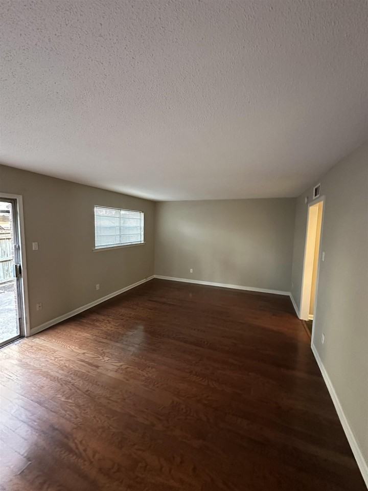 443 N Highland St #3 - Photo 5 of 23