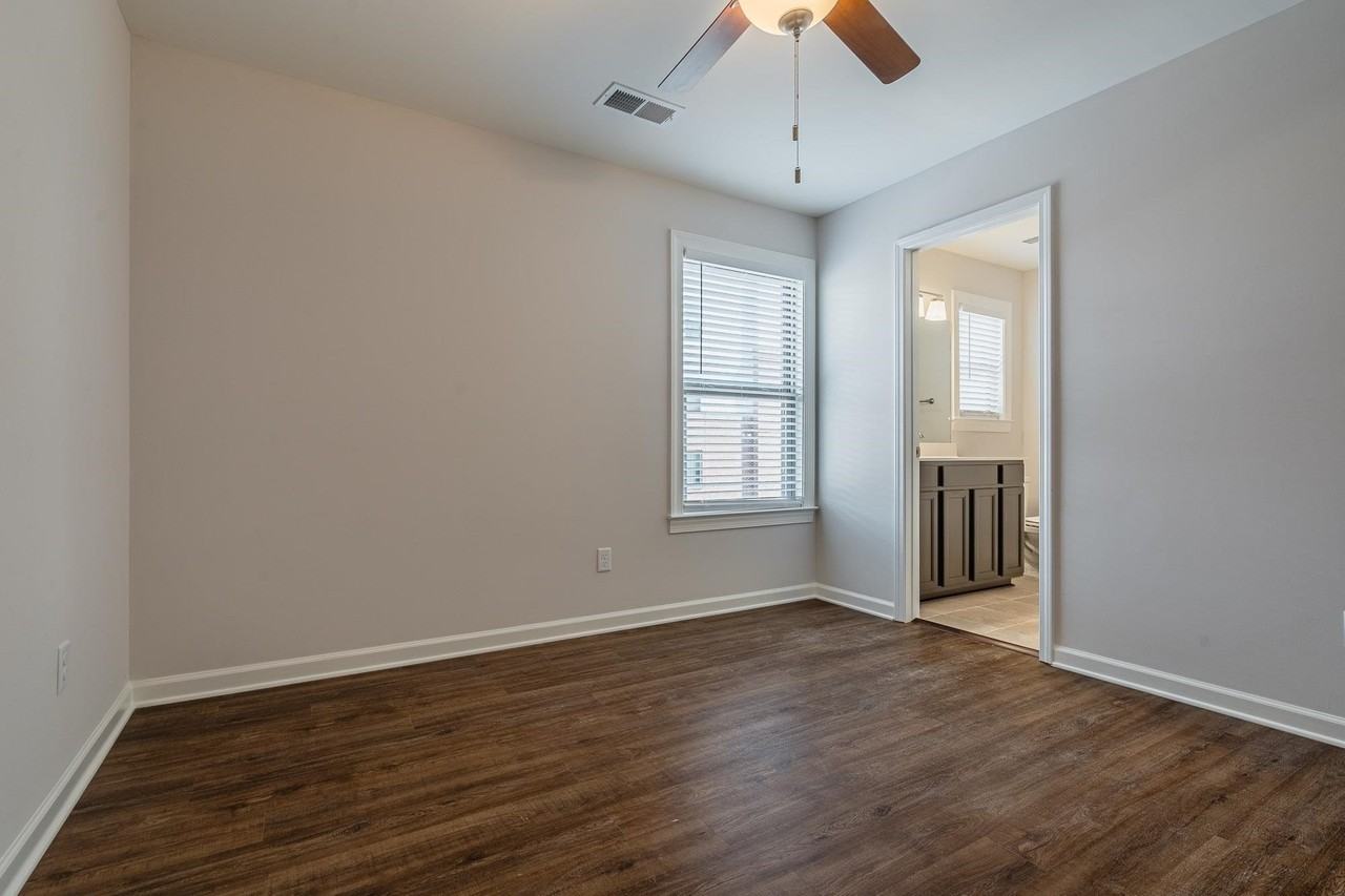 155 N Rembert St - Photo 5 of 16