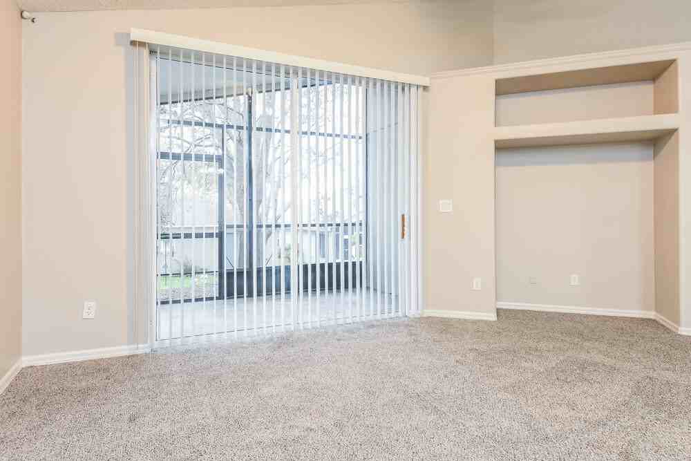 1140 Stoneham Dr - Photo 4 of 16