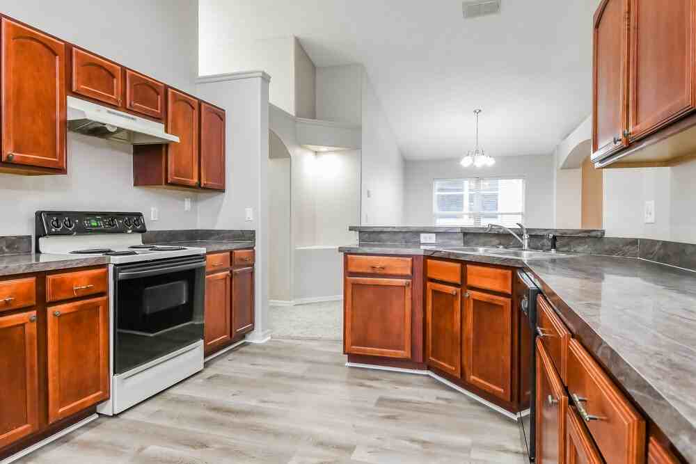 1140 Stoneham Dr - Photo 7 of 16