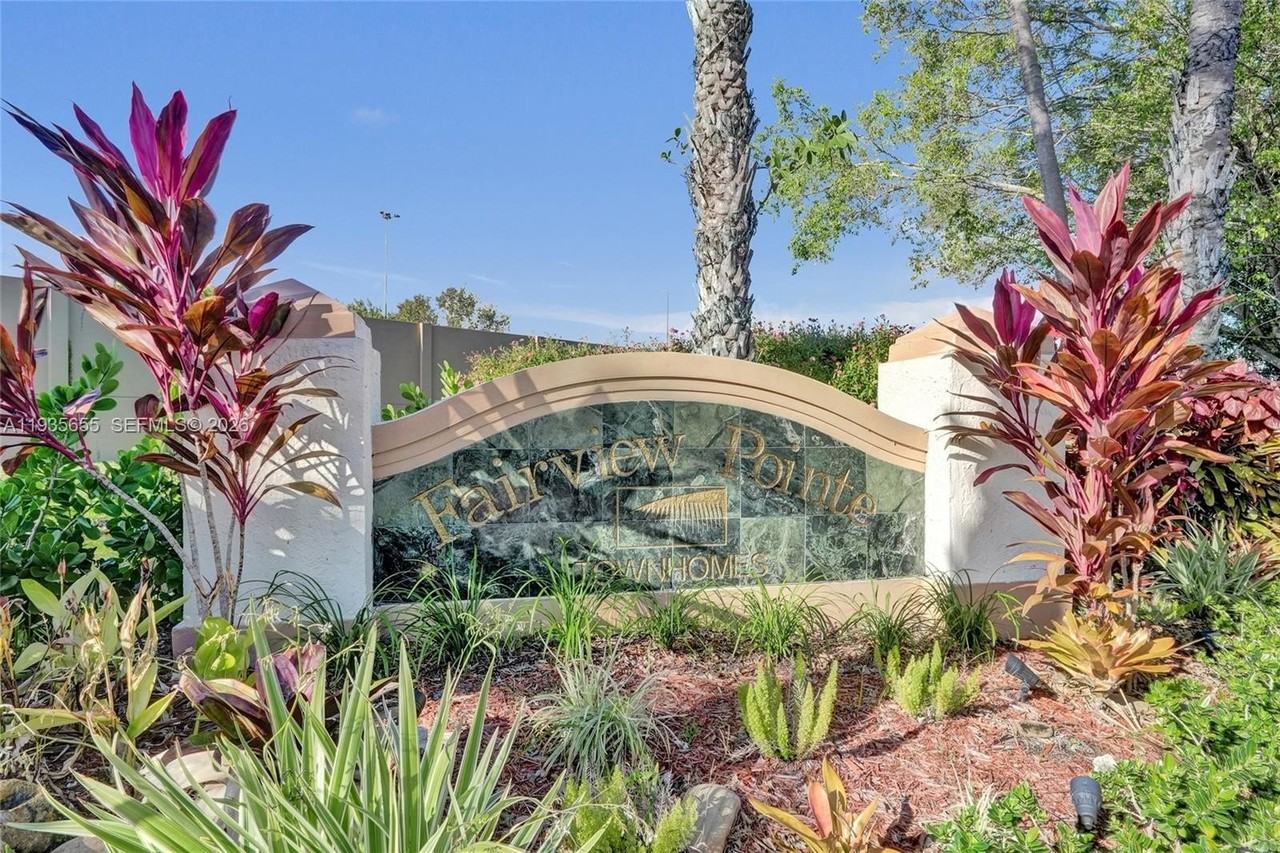 652 W Palm Aire Dr #652