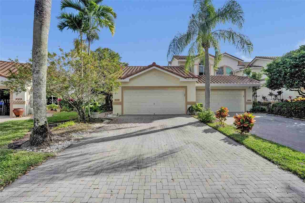 652 W Palm Aire Dr #652 - Photo 3 of 50