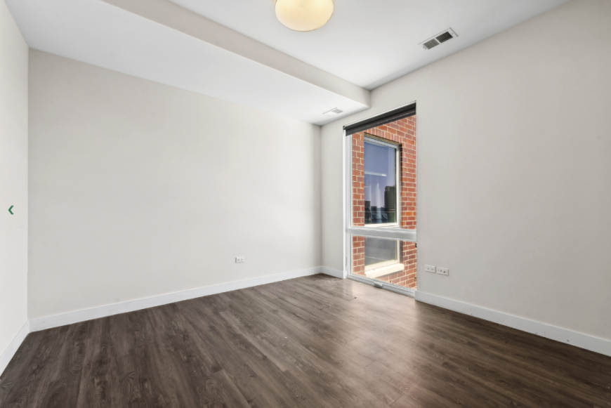 4027 N Broadway St - Photo 6 of 6