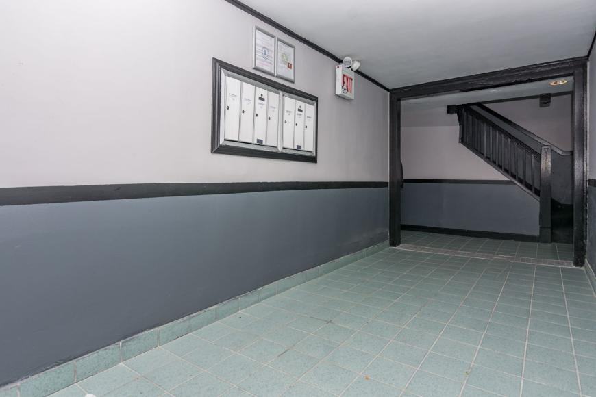 1125 E 81st St - Photo 3 of 10