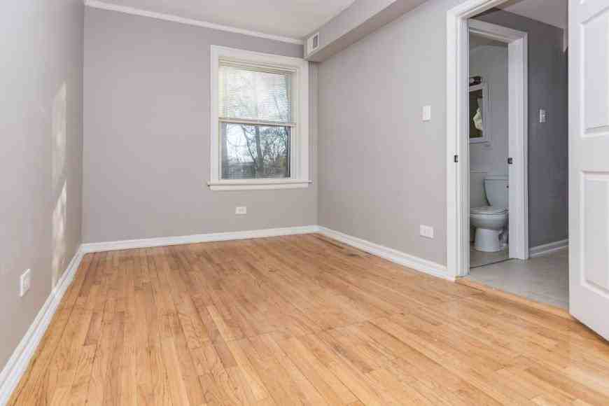 1125 E 81st St - Photo 4 of 10