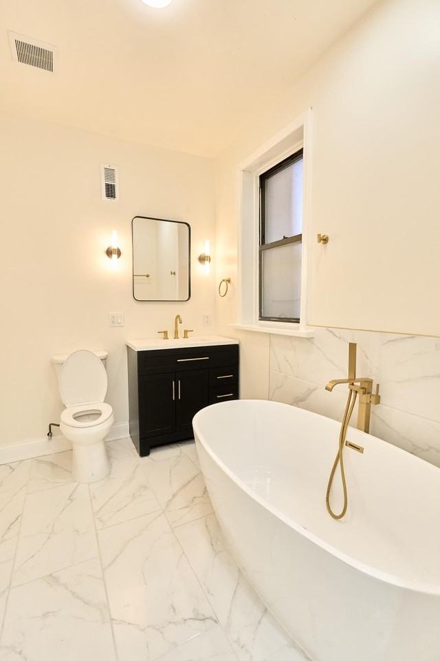 6142 S Rhodes Ave - Photo 7 of 10