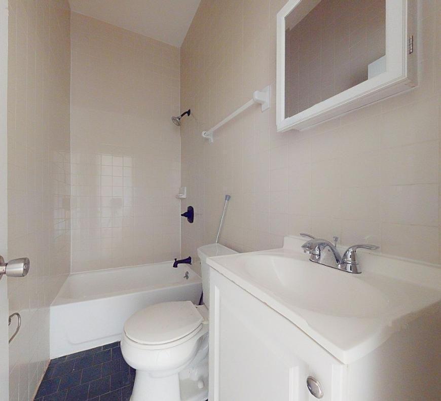 471 Central Park W - Photo 7 of 7