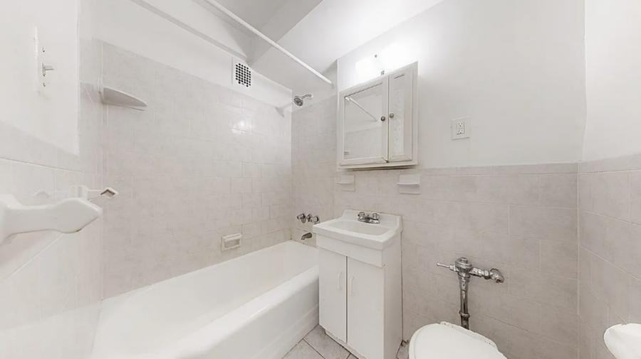 225 E 26th St - Photo 5 of 5