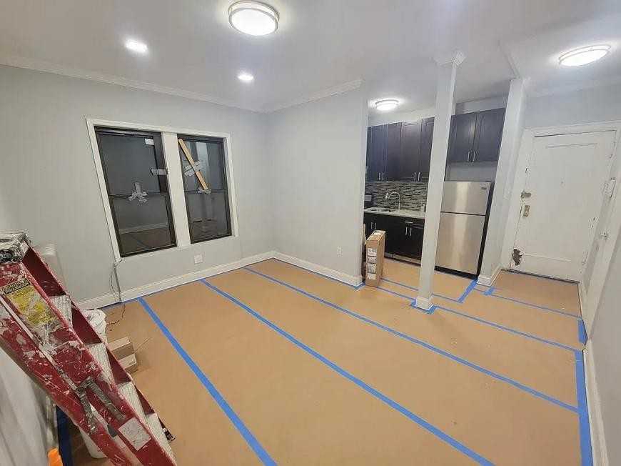 501 W 214th St - Photo 2 of 6