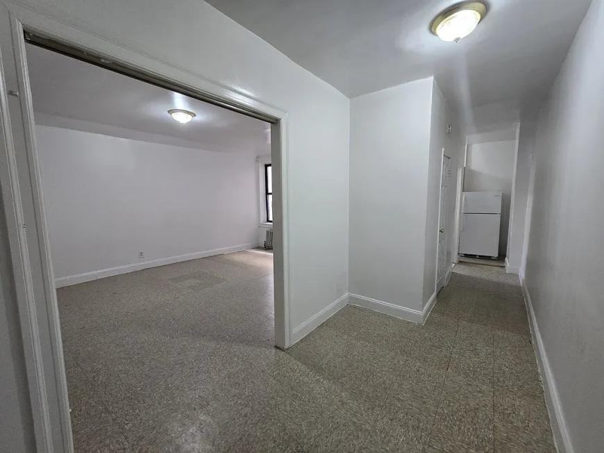 1340 Merriam Ave - Photo 3 of 5