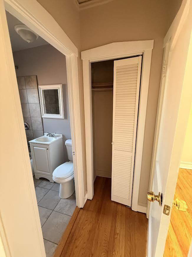 4027 W Melrose St - Photo 3 of 10