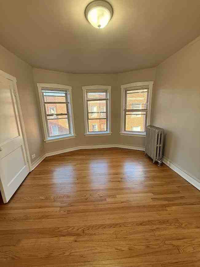 4027 W Melrose St - Photo 5 of 10