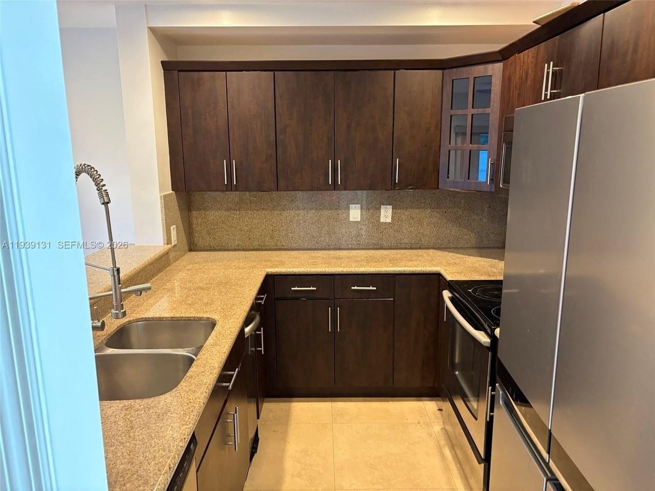 5555 Sw 67th Ave #25 - Photo 6 of 27