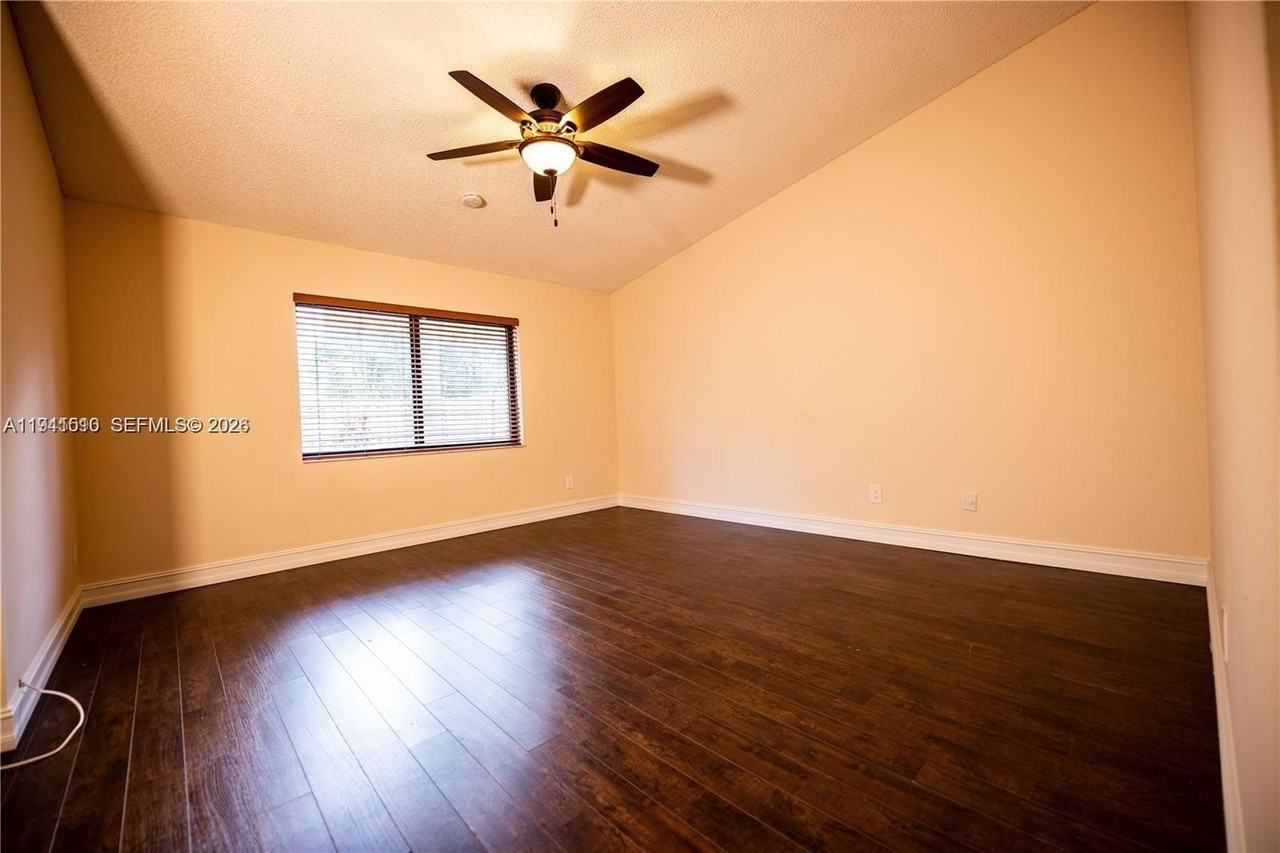 4140 Nw 96th Ter #0 - Photo 5 of 20