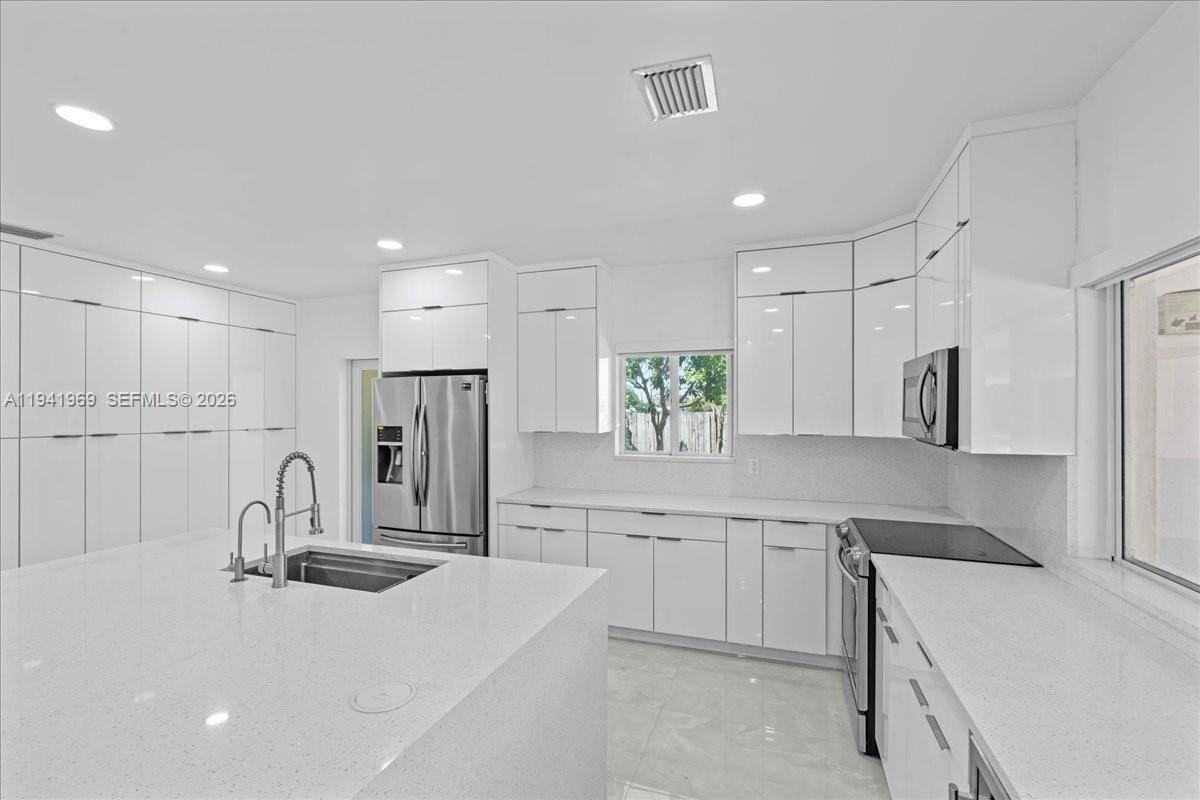 24555 Sw 167th Ave #1 - Photo 3 of 33