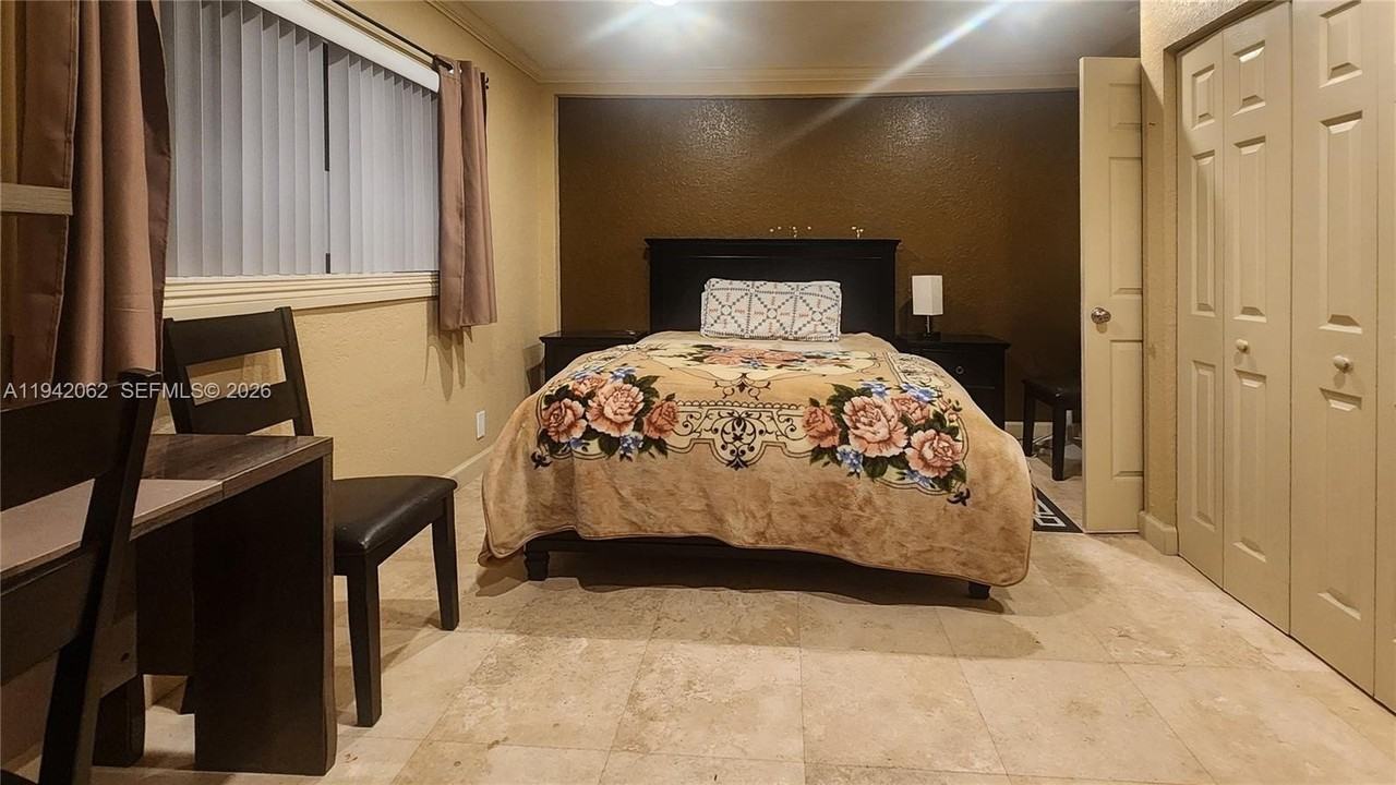 1511 Garfield St #1511 - Photo 3 of 9