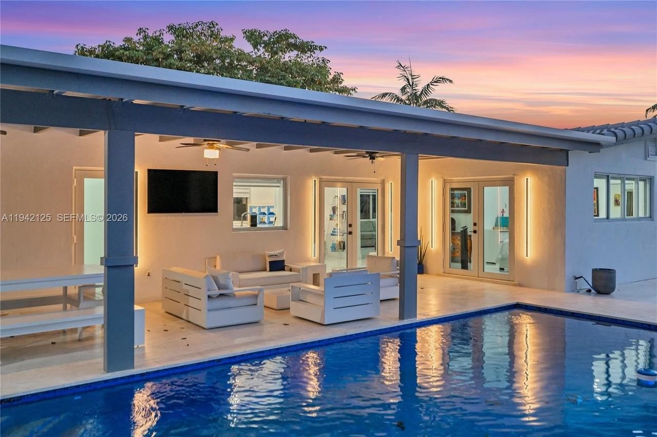 8501 Sw 142nd St - Photo 4 of 50