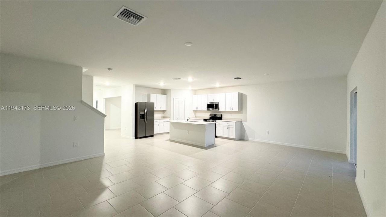 17208 Cantu Ct - Photo 6 of 22