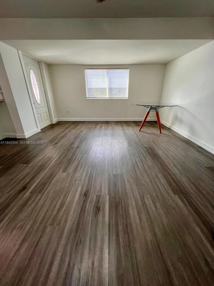 2901 Sw 58th St #0 - Photo 4 of 18