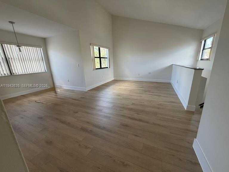 10231 Fontainebleau Blvd #201