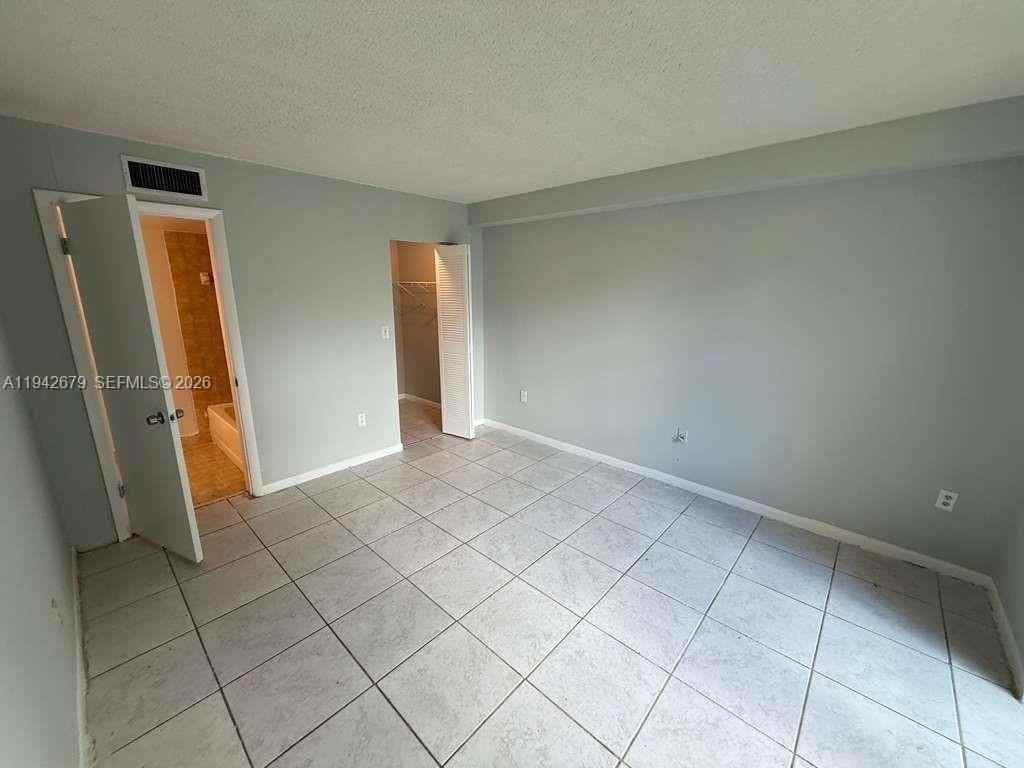 11780 Sw 18th St #106-2 - Photo 2 of 8