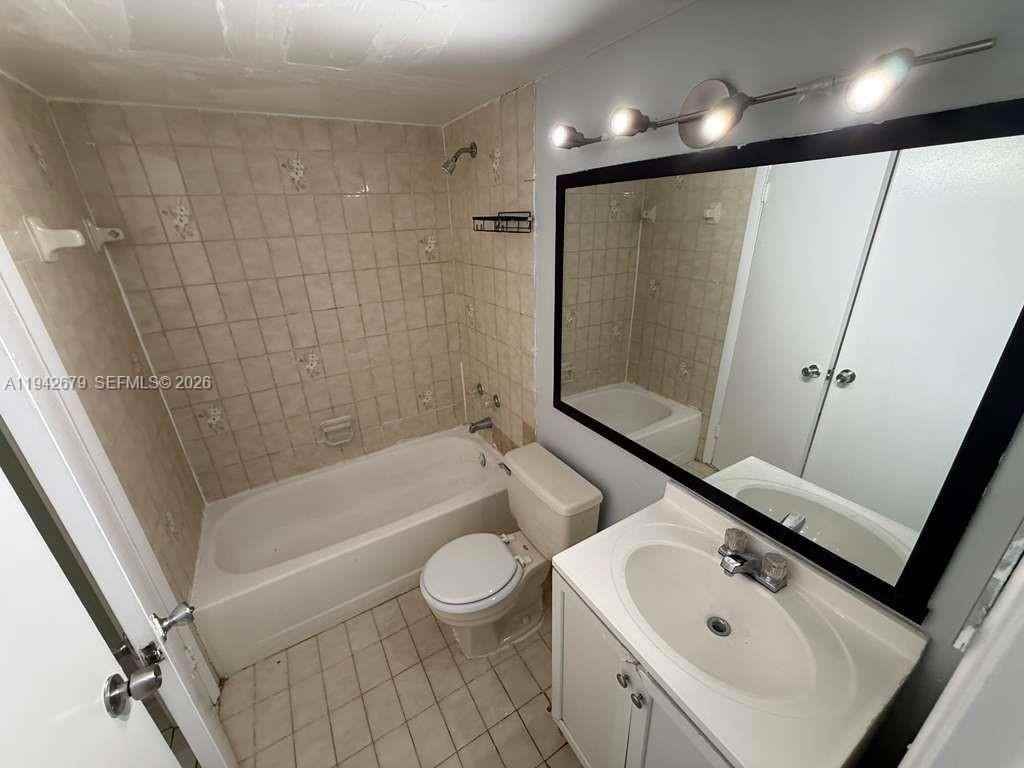 11780 Sw 18th St #106-2 - Photo 6 of 8