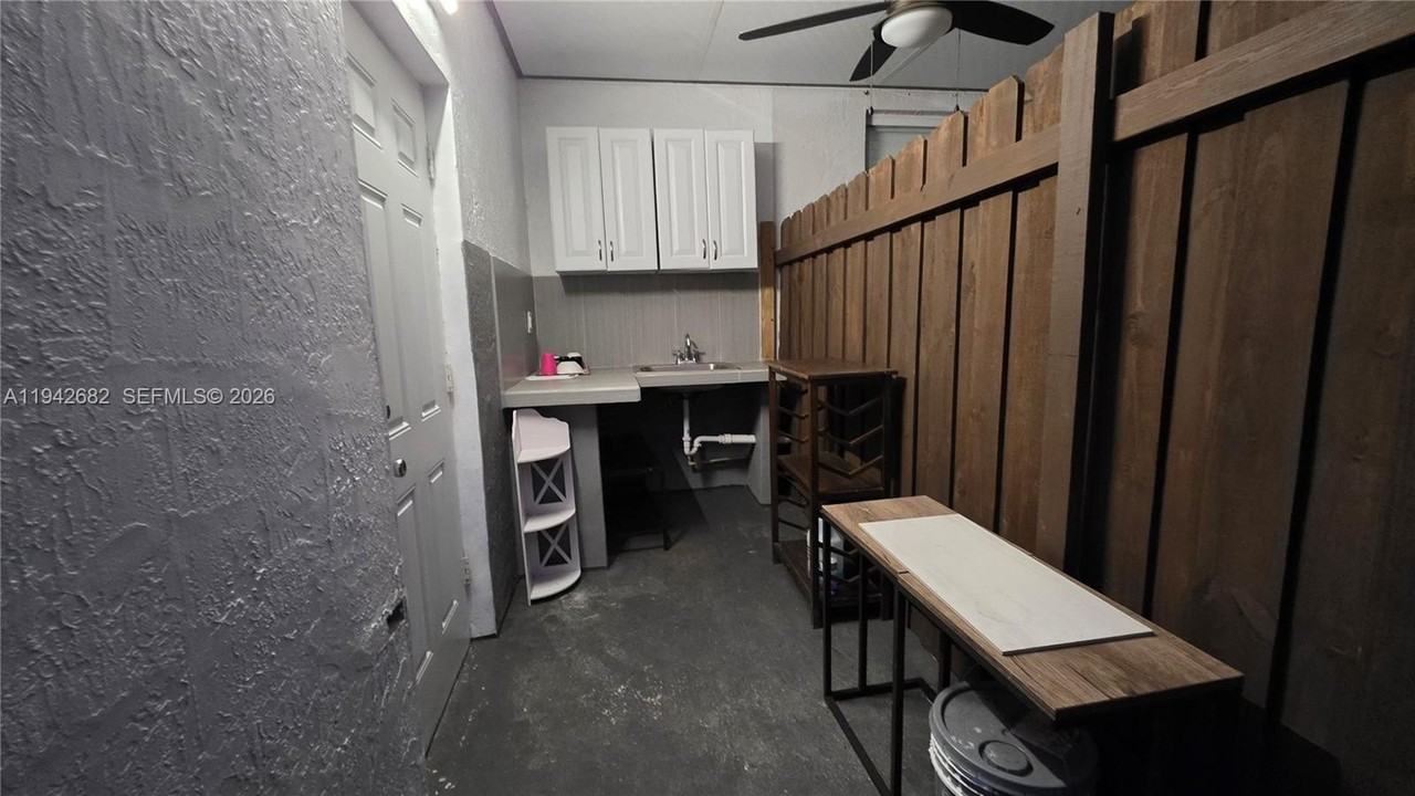 1601 Se 17th St #0 - Photo 4 of 11