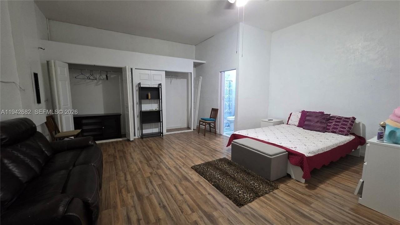 1601 Se 17th St #0 - Photo 6 of 11