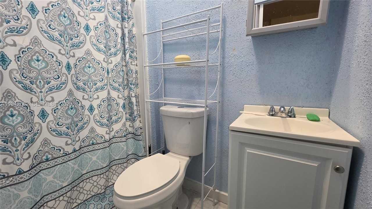 1601 Se 17th St #0 - Photo 7 of 11